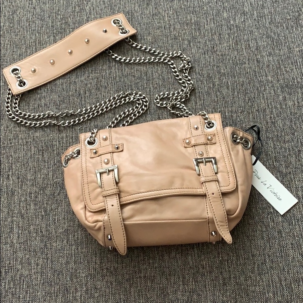 🟢 Pour La Victoire Blush Beige Leather Crossbody Bag